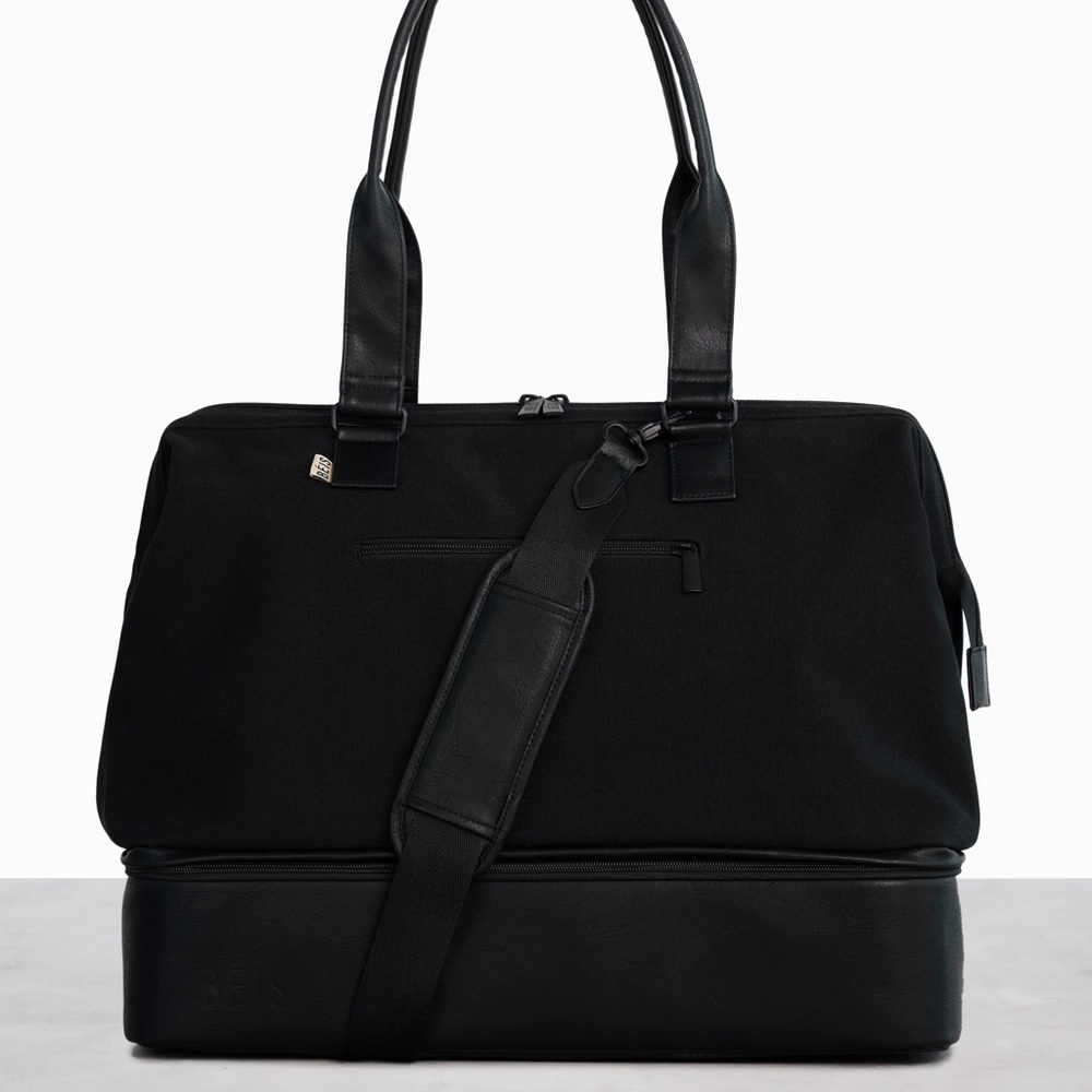 Beis the weekender bag